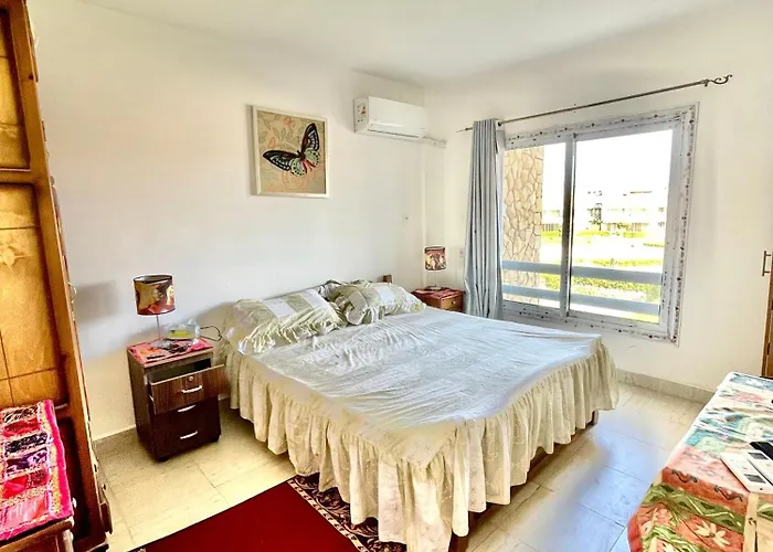 للايجار عائلات فقط مكيف بالكامل قرية بلومار السخنة العين السخنة Family Only Luxury - Fully Air Conditioned - Blumar El Sokhna Chalet *