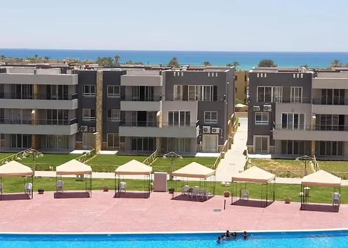 Chalet للايجار عائلات فقط مكيف بالكامل قرية بلومار السخنة العين السخنة Family Only Luxury - Fully Air Conditioned - Blumar El Sokhna