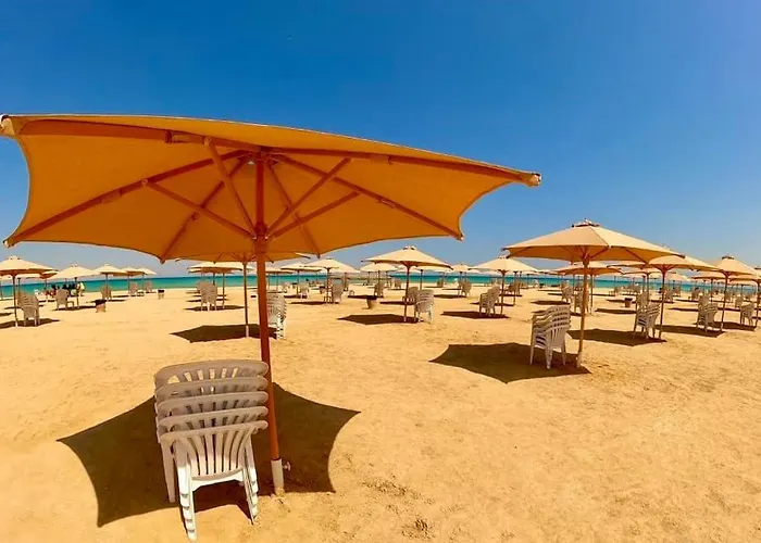 Chalet للايجار عائلات فقط مكيف بالكامل قرية بلومار السخنة العين السخنة Family Only Luxury - Fully Air Conditioned - Blumar El Sokhna *
