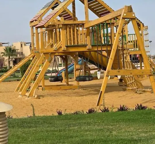 للايجار عائلات فقط مكيف بالكامل قرية بلومار السخنة العين السخنة Family Only Luxury - Fully Air Conditioned - Blumar El Sokhna Dağ evi Ain Sukhna